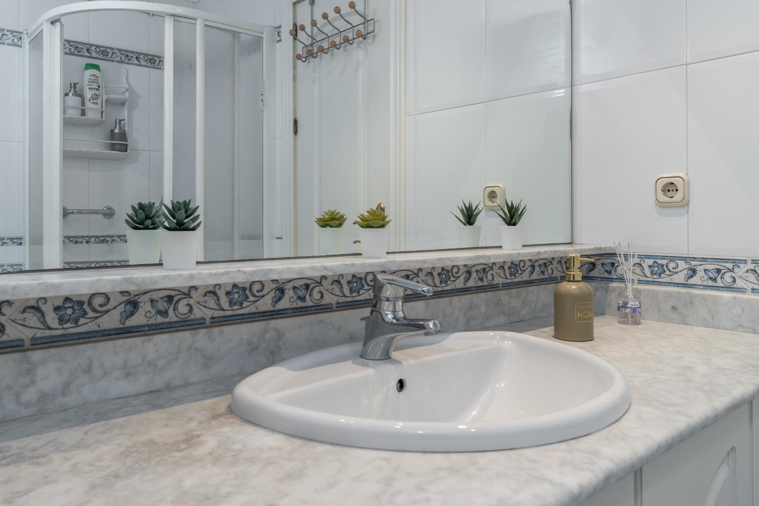 Tuguest San Agustin II Apartment Гранада Экстерьер фото